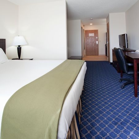 Holiday Inn Express Hotel & Suites Torrington By Ihg Ruang foto