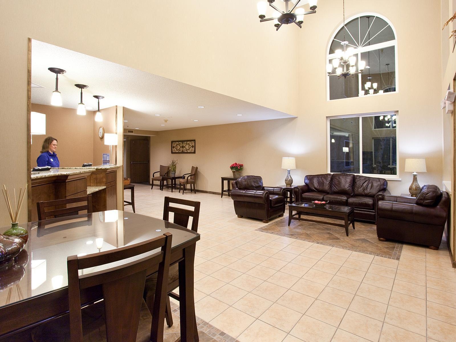 Holiday Inn Express Hotel & Suites Torrington By Ihg Bagian luar foto