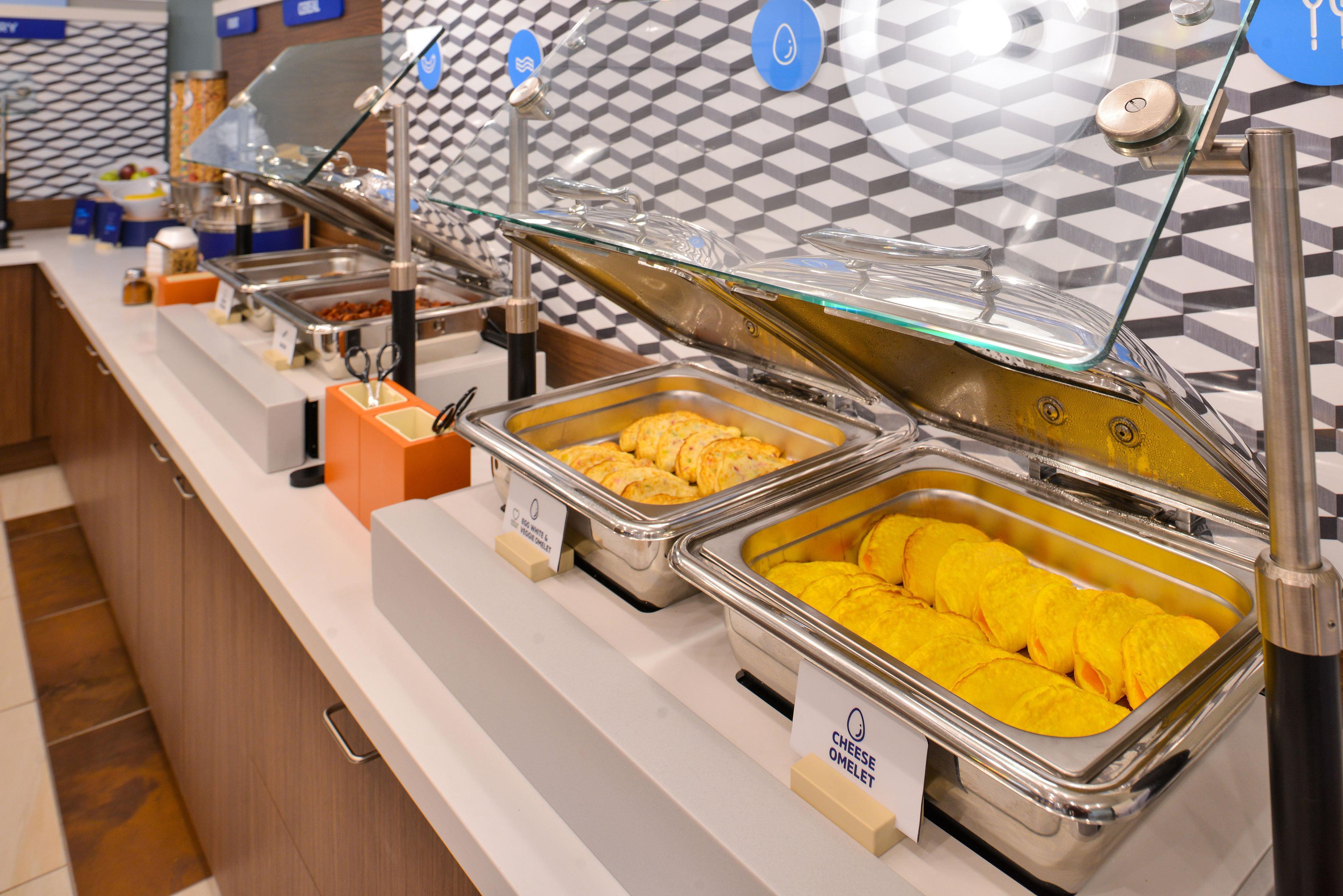 Holiday Inn Express Hotel & Suites Torrington By Ihg Bagian luar foto