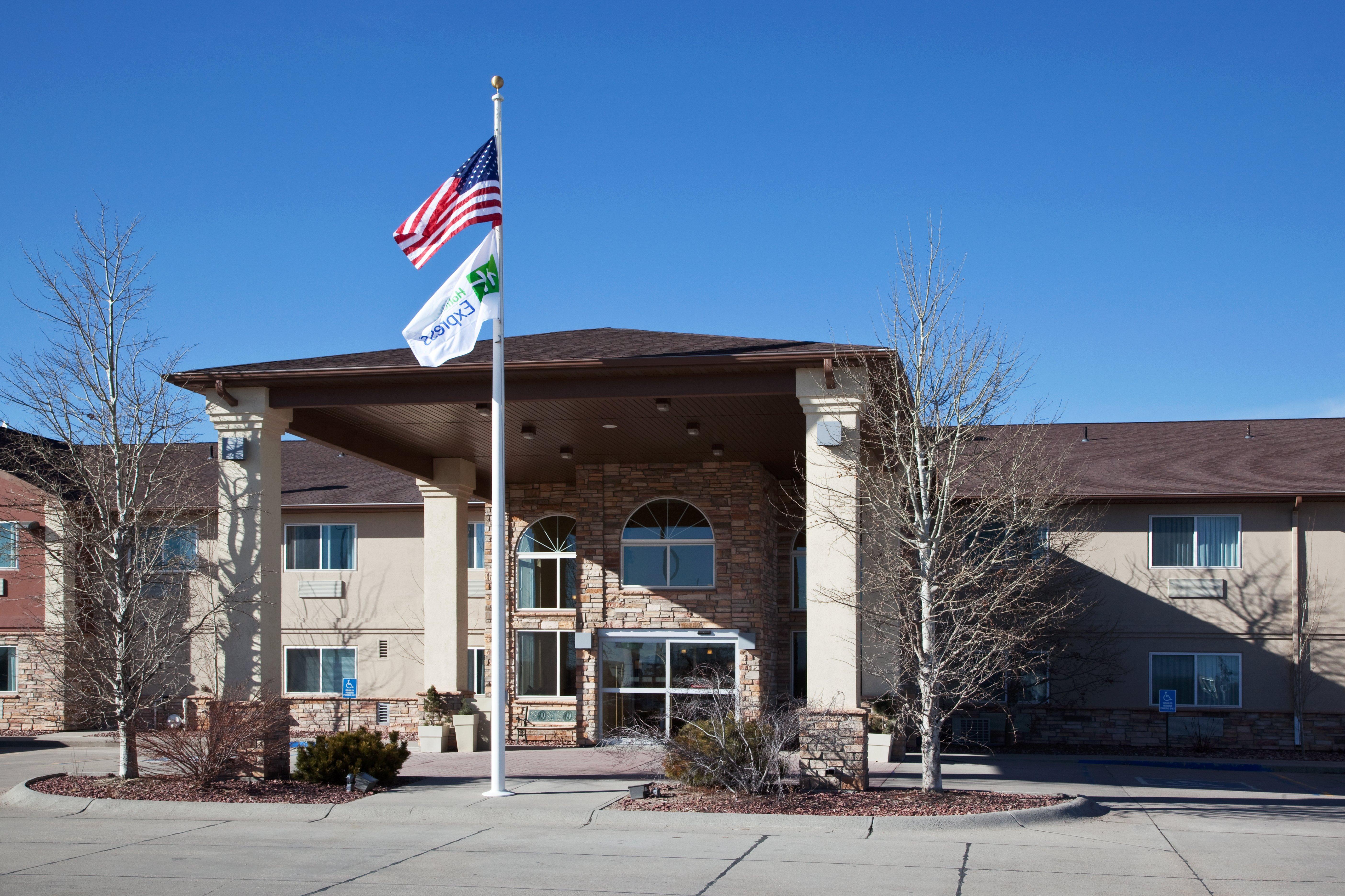 Holiday Inn Express Hotel & Suites Torrington By Ihg Bagian luar foto